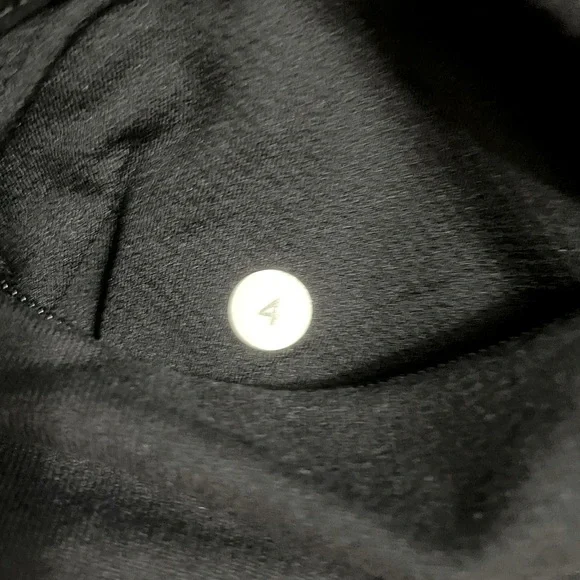 Lululemon Rush Hour 1/2 Zip Black Thumb Holes Size 4 - Picture 11 of 14